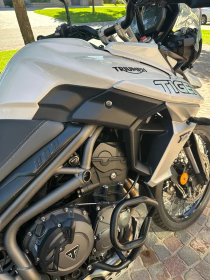 Triumph Tiger 800 Xcx