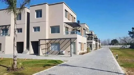 Departamento En Venta En Green Village, Pilar