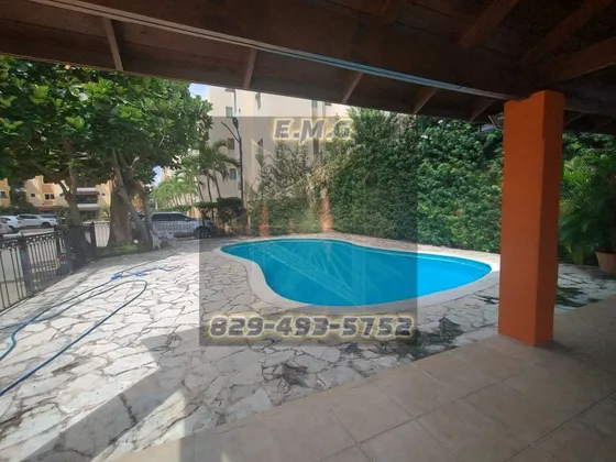 Apartamento Super Grande Próximo A Plaza Hache 