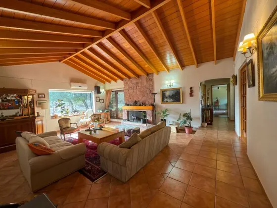 Gran Parcela Con Casa En Chicureo | Piscina Y Jacuzzi