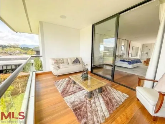 Casa Nueva De Lujo.(mls#240970)
