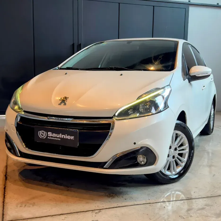 Peugeot 208 1.5 Allure Nav