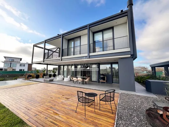 Casa En Venta 4 Dormitorios A Estrenar - Acacias Puertos