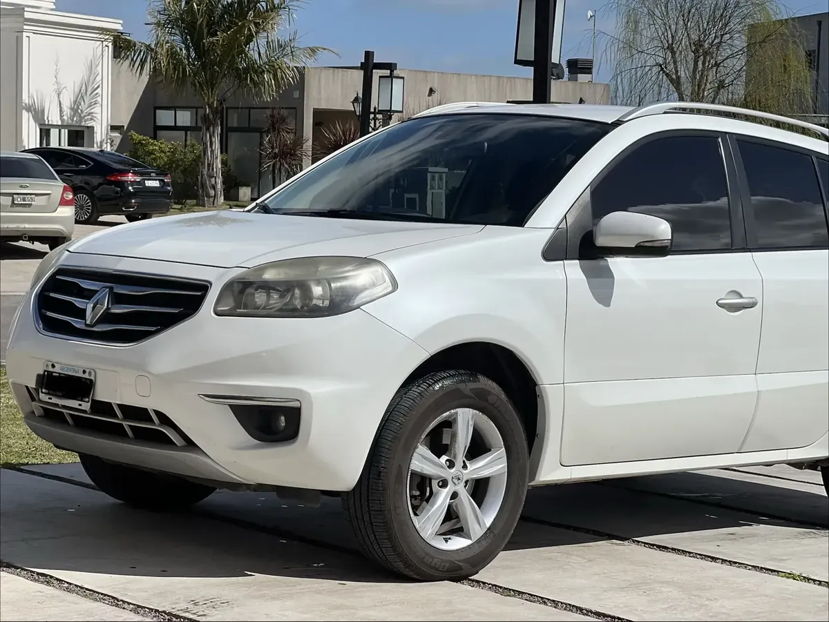 Renault Koleos 2.5 Dynamique 4x4 Mt