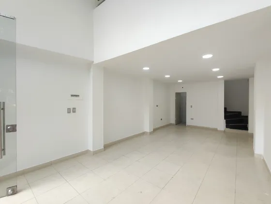 Local En Arriendo En El Rosetal. Cod A16189