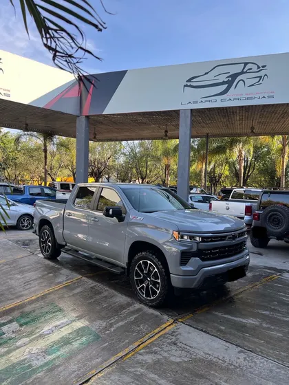 Chevrolet Cheyenne 5.3 Doble Cab Rst 4x4 At