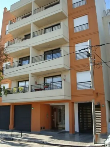 Cochera En  Morón