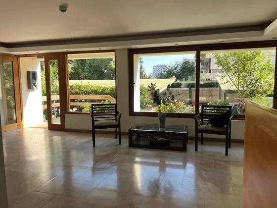Elegante Departamento Remodelado En Exclusivo Sector De Vita
