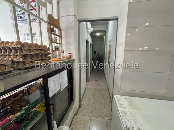 Venta Estratégico Local Comercial En Esquina De 78 M2 Vendible Con Registro De Comercio En Zona Oeste Barquisimeto,lara Mehilyn Perez