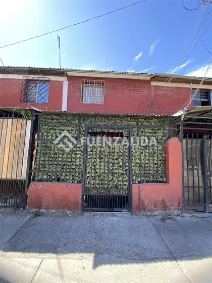 Casa En Venta De 2 Dorm. En Maipú