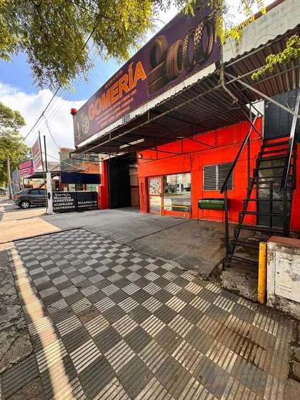 Galpón En Avenida Monseñor Pablo Cabrera 