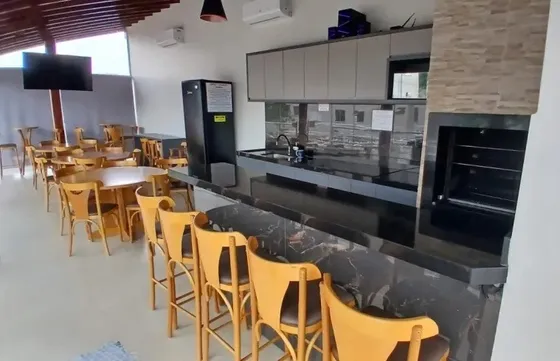 Apartamento Sacada Gourmet, Arejado E Com Suíte