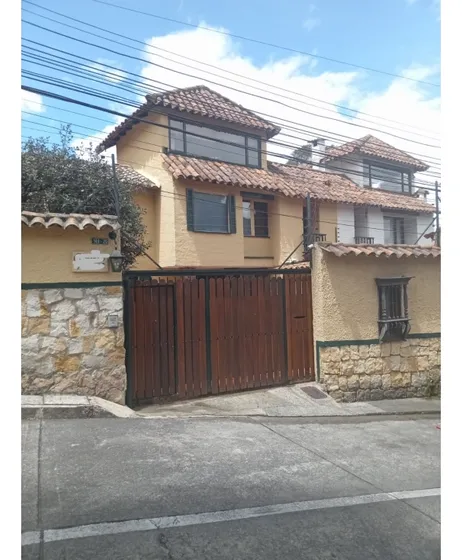 Venta Casa Bosque De Pinos 400mts $ 1.580.000.000