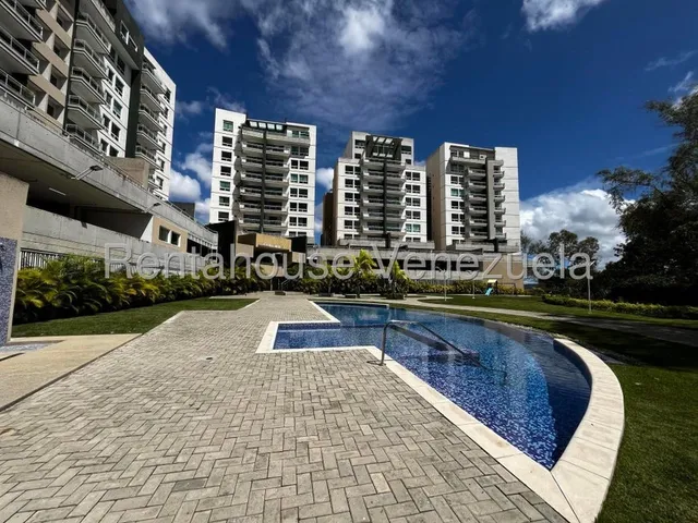 Se Vende Bello Apartamento En La Lagunita Country Club Mls 25-14223