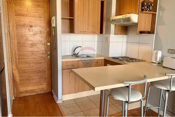 Un Dormitorio, Vicuña Mackenna Con Marin !!