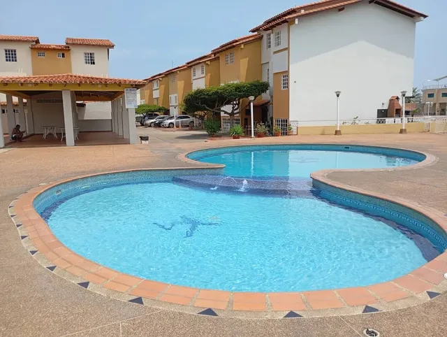 Conjunto Reds. Villa Martinique Lecheria - Anzoátegui