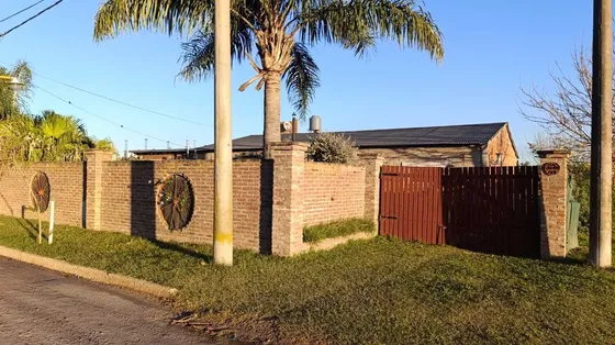 Casa En Venta 6 Ambientes.