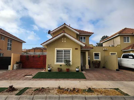 En Venta 3d Y 2.5b Condominio Serena Oriente (102881)