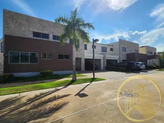Cv-1498 Zona Este Casa Villa Vereda Avenida El Milagro