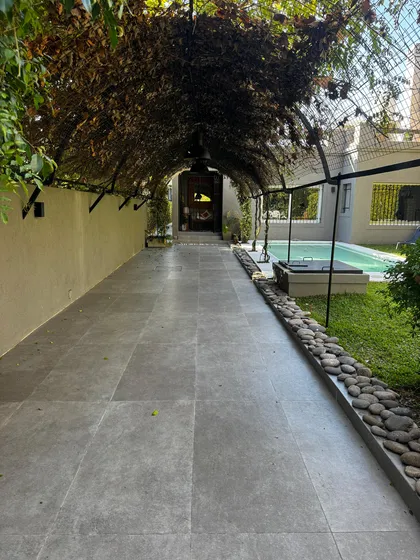 Dueño Vende - Casa Punta Chica - Libertador Al Rio - A Nuevo
