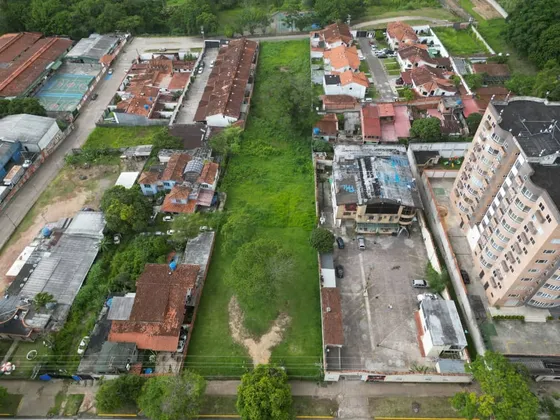 Terreno En Venta En La Avenida Ferrero Tamayo 