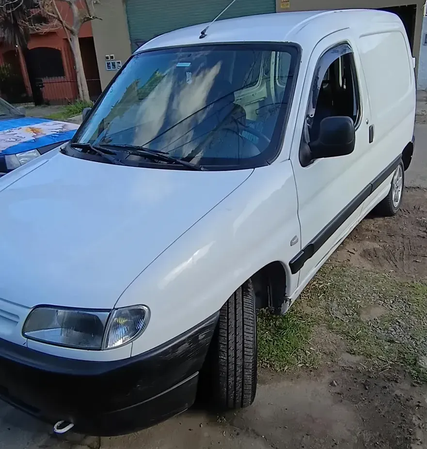 Peugeot Partner 1.4 Furgon Confort Gnc Plc