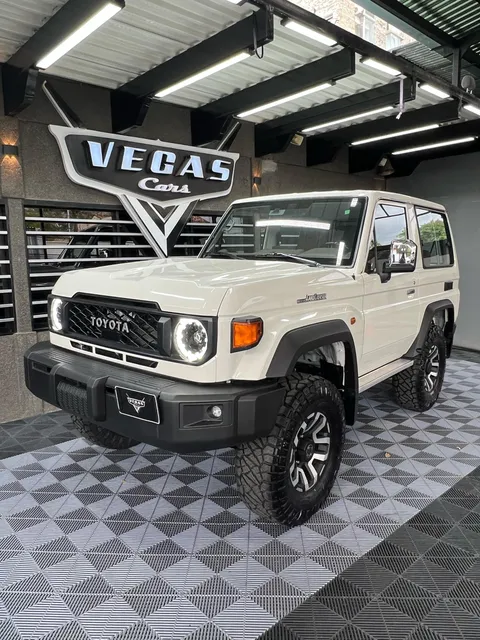 Toyota Land Cruiser Grj 71