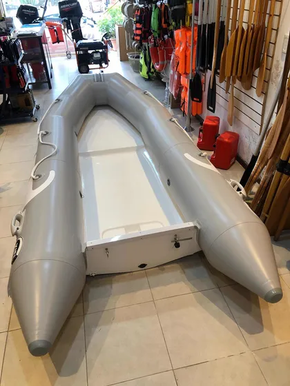 Bote Semirrigidos Kiel 360 Matriza + Motor Mercury 9.9 Hp 4t