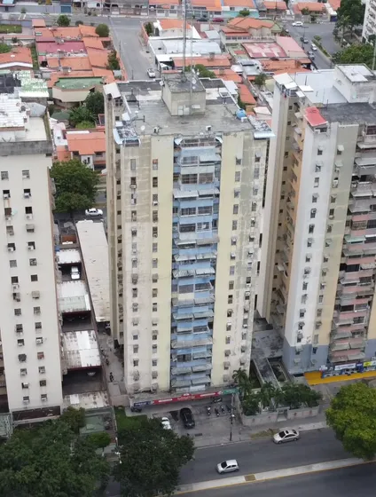 En Venta Bello Apartamento Remodelado En Residencias Del Centro. Maracay Edo Aragua. Cliente Directo