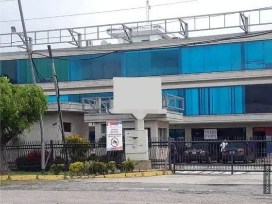 Alquiler De Local Comercial En El C.c Aereocentro En Zona Industrial Sur , Valencia - 1371 Inmobiliaria Maggi.