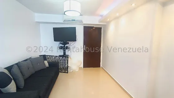 Neyda De Sousa Alquilar Apartamento En Ciudad Roca Amoblado, Con Planta Eléctrica Cod  25-11657 Nds
