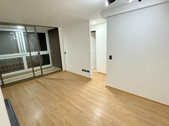 Departamento En Venta Renovado, Excelente Conectividad