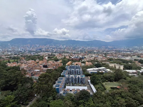 Espectacular Apartamento En Venta Con Vista Panorámica En Villa Del Campo, Sector Las Villas En Itagüí
