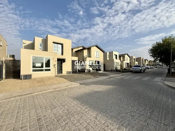 Fantástica Casa 3d/3b + Estar + 3e - Condominio Los Huertos