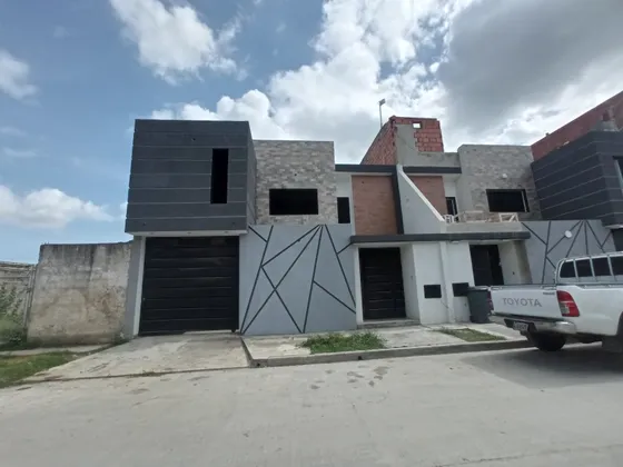 Moderna Casa En Venta Urb La Ciudadela 23-31172 Gjg Negociable Y Financiamiento