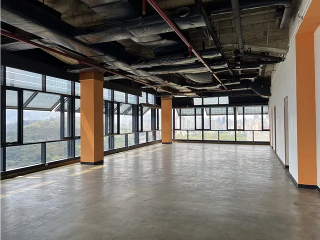Se Alquilan Oficinas De 357 Mts En La Torre Polar De Plaza Venezuela 
