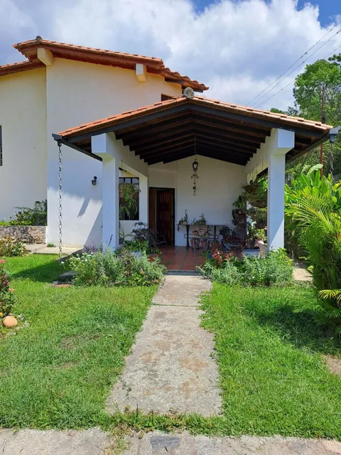 Casa Pedregosa Media Alta Estilo Campestre