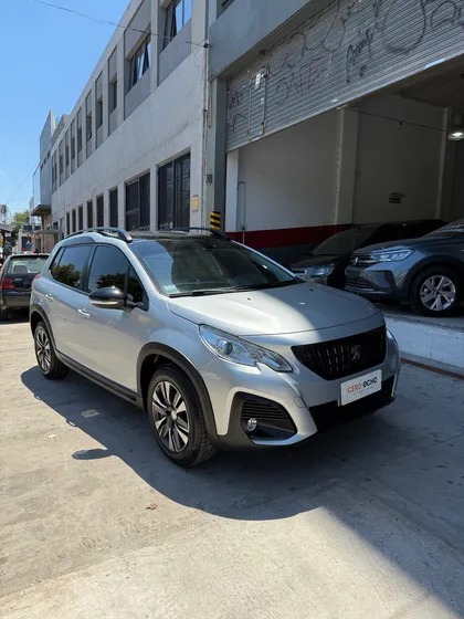 Peugeot 2008 1.6 Feline