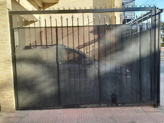 Venta De Cochera En Av Cazon 