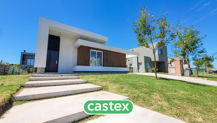 Casa A La Venta En Una Planta De 4 Ambientes En Araucarias, Puertos, Escobar Casa A La Venta En Una Planta De 4 Ambientes En Araucarias, Puertos, Escobar