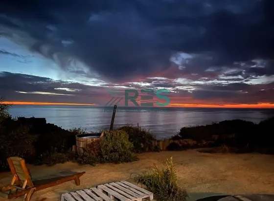 Casa En Venta De 3 Dorm. En Algarrobo