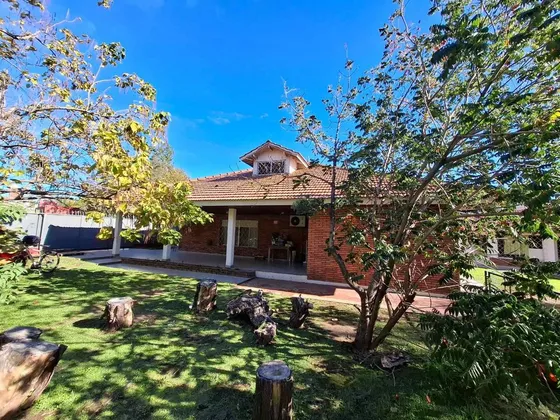 Casa Venta Temperley Pileta Quincho Lote 1130 Mts.