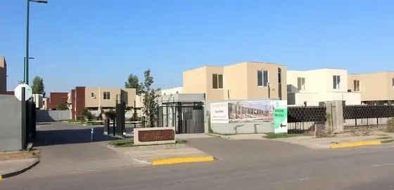 Casa En Venta De 3 Dorm. En Quilicura