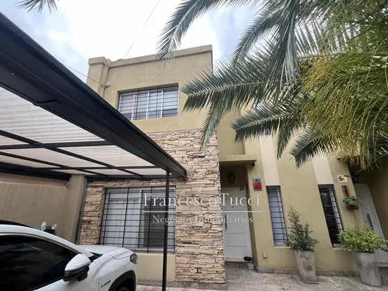 Casa Tipo Duplex En Venta 4 Ambientes Ituzaingó 