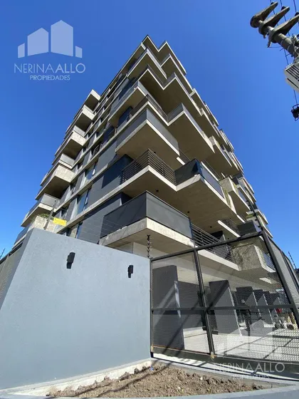 Departamento Cuatro Ambientes Venta - Ituzaingó