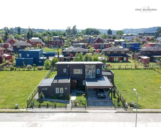 Casa En Venta En Puerto Varas