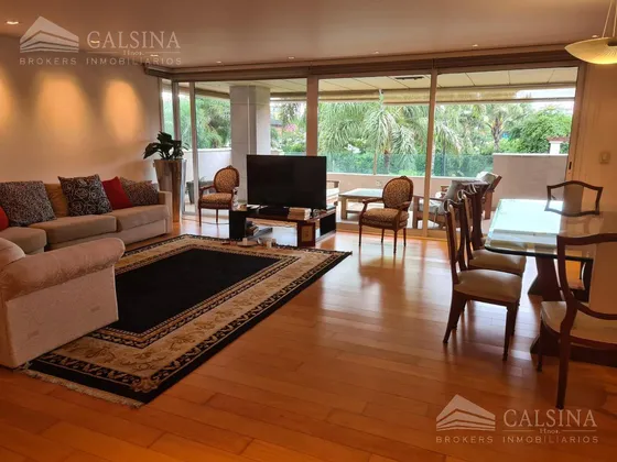 Departamento En Venta En Village Plaza, Cerro De Las Rosas