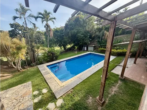 Se Vende Casa Valle Arriba 2.660m2t.587m2c.4h+2hs.6b+1bs.4ptos.piscina