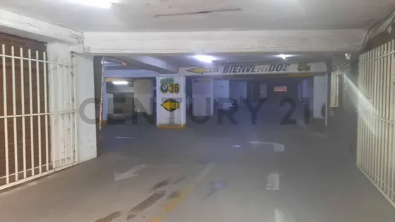 Venta De Cochera En Centro, Córdoba Sobre Av Colon Al 800