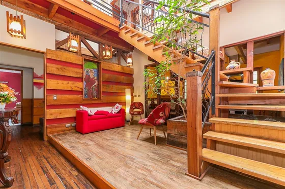 Casa En Venta De 7 Dorm. En Providencia